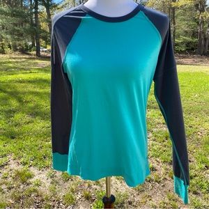 SUGOI TOP TEE JERSEY BLUE STRETCH LONG SLEEVE CREWNECK ACTIVE SIZE M